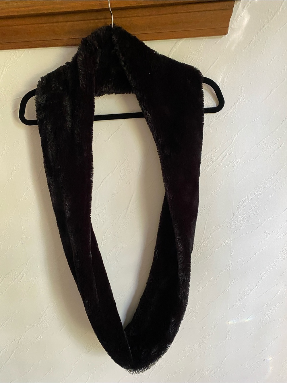 Plush Faux Fur Infinity Scarf in Black